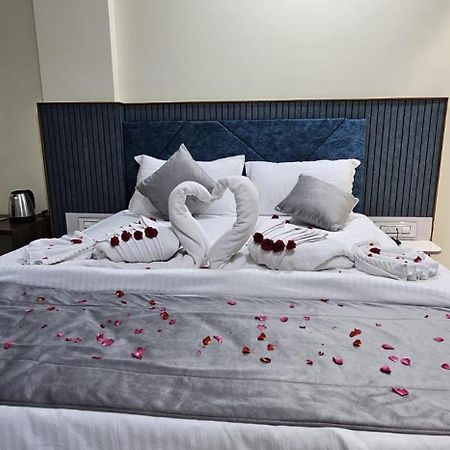 Jai Raja'S Tower Hotel Karaikkudi Bagian luar foto