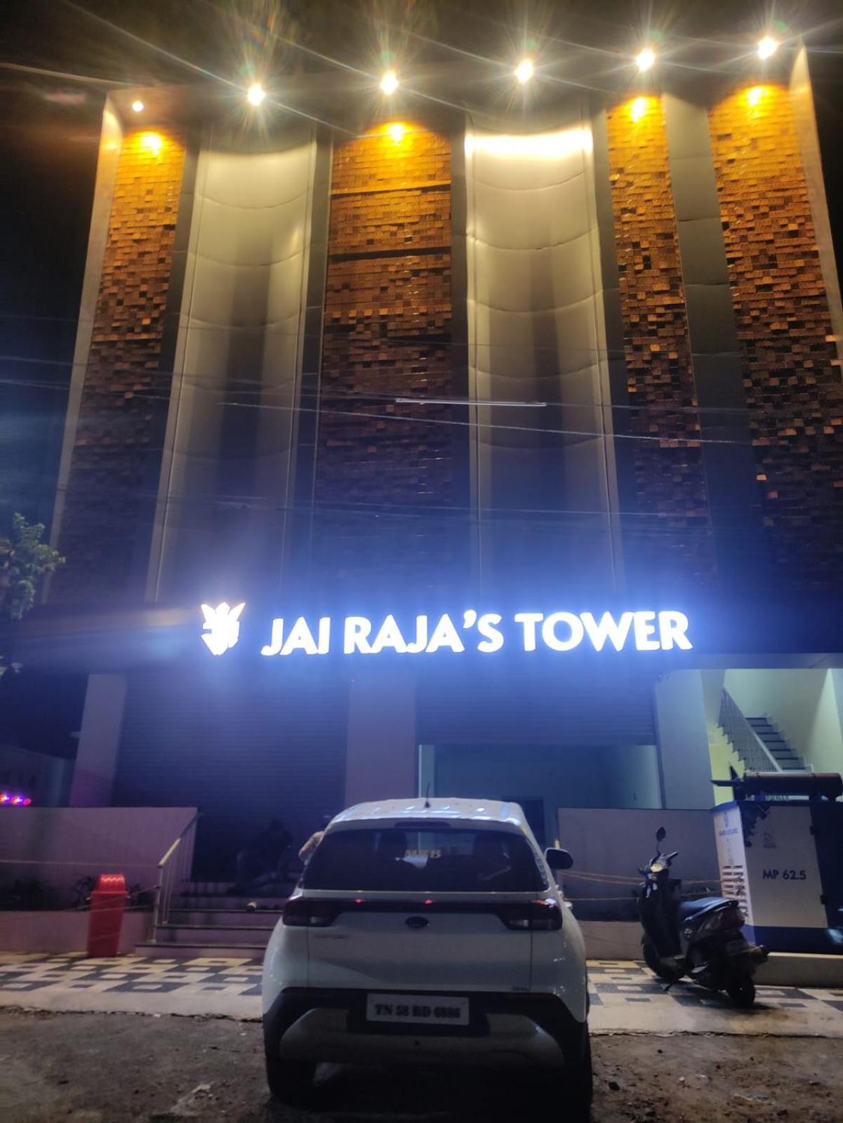 Jai Raja'S Tower Hotel Karaikkudi Bagian luar foto