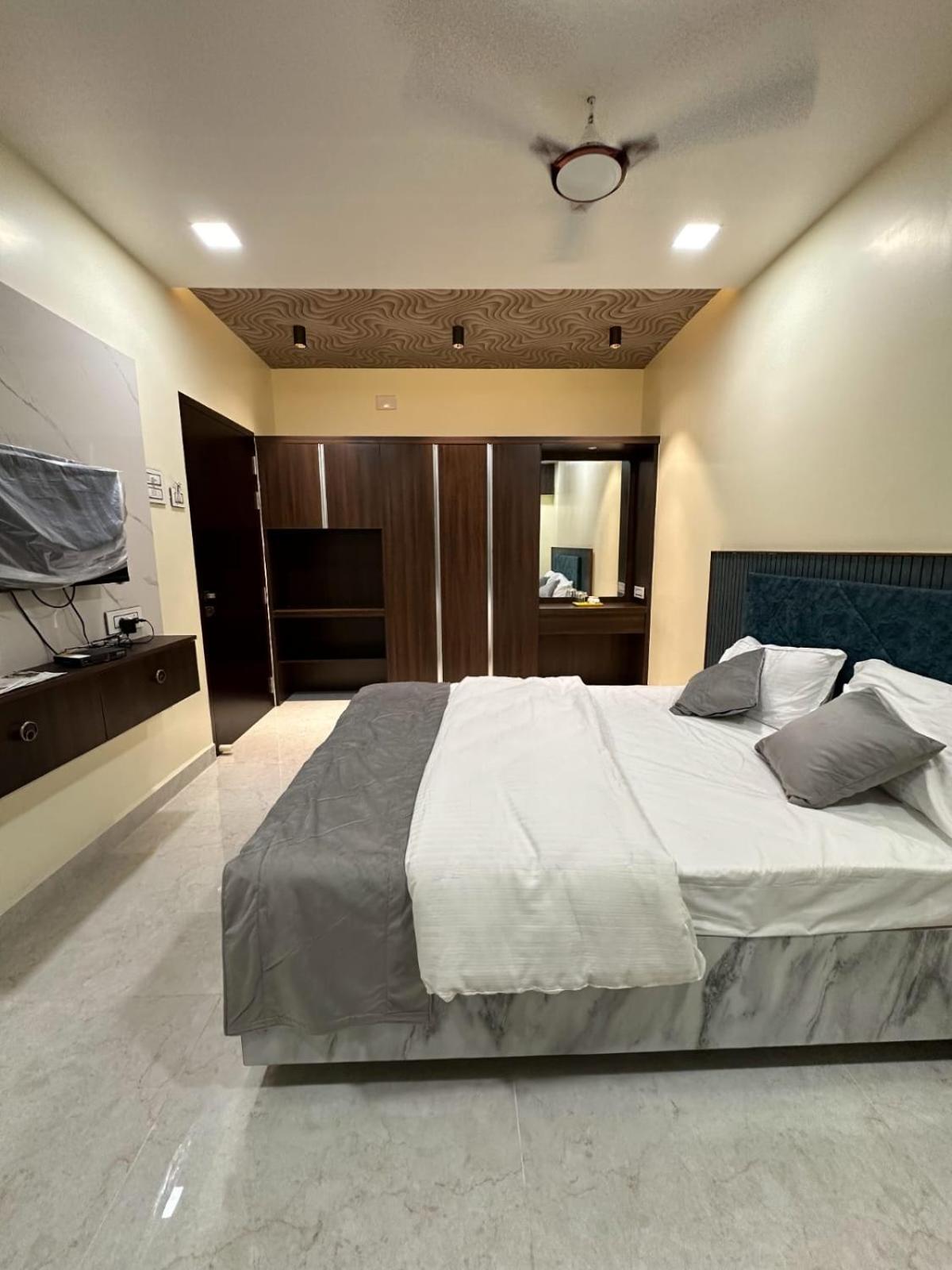 Jai Raja'S Tower Hotel Karaikkudi Bagian luar foto