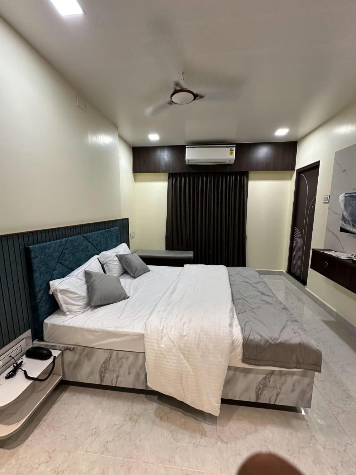Jai Raja'S Tower Hotel Karaikkudi Bagian luar foto