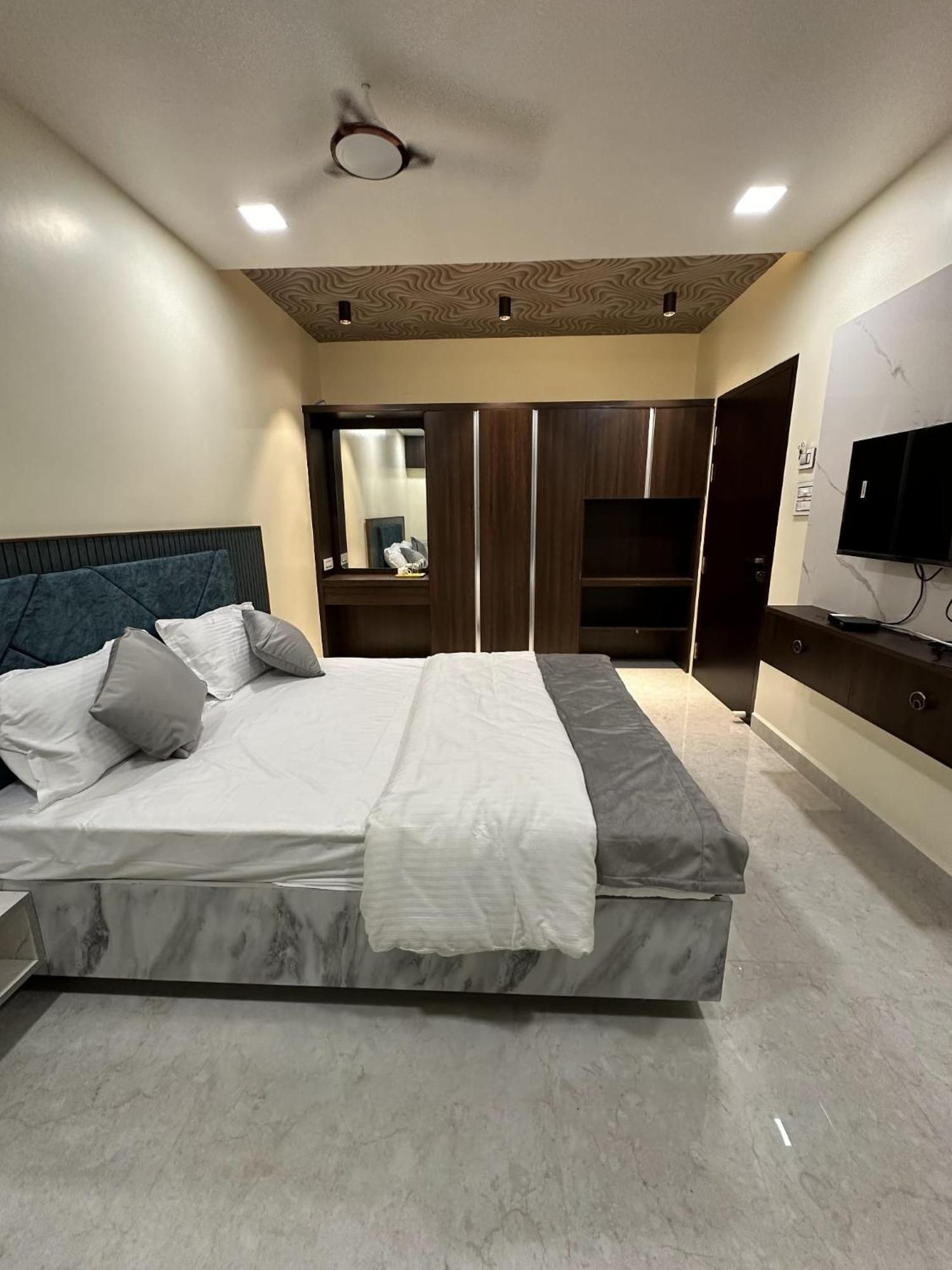Jai Raja'S Tower Hotel Karaikkudi Bagian luar foto